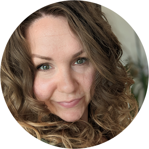 Darleen - Frau mit Locken